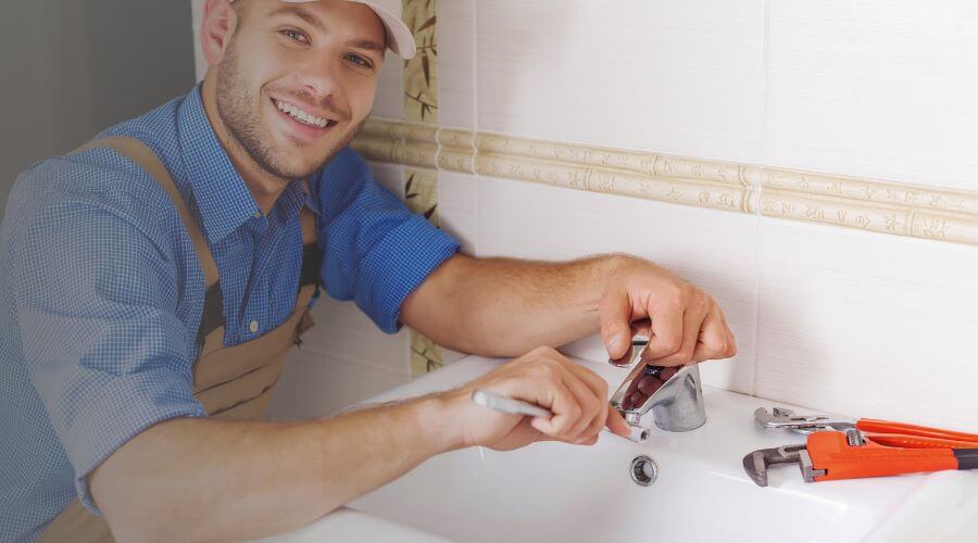 Professional clogged drains services in Woodlake, CA